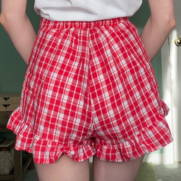 Plaid Ruffle Shorts - Picture 2 of 6